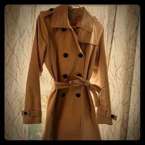 Gap trench coat 🧥